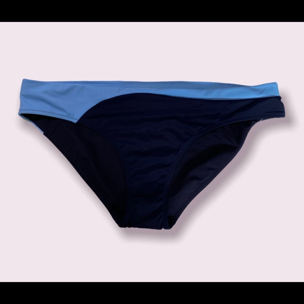 Athleta Freestyle Colorblock Medium Bottom Blue NWT Large​